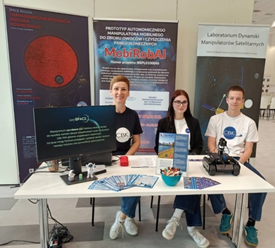 Projektteam am Informationsstand